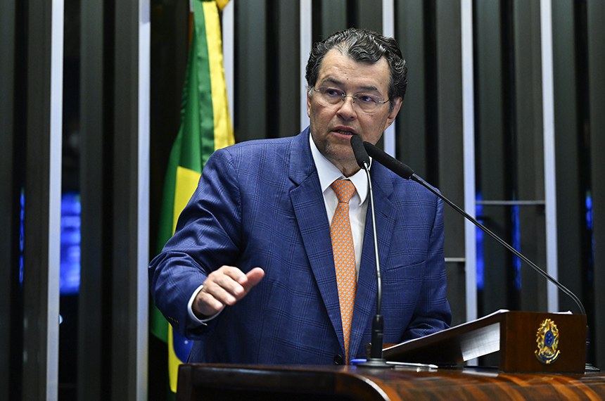 Aprovada na Câmara, regra para idade mínima de candidatos vai à sanção