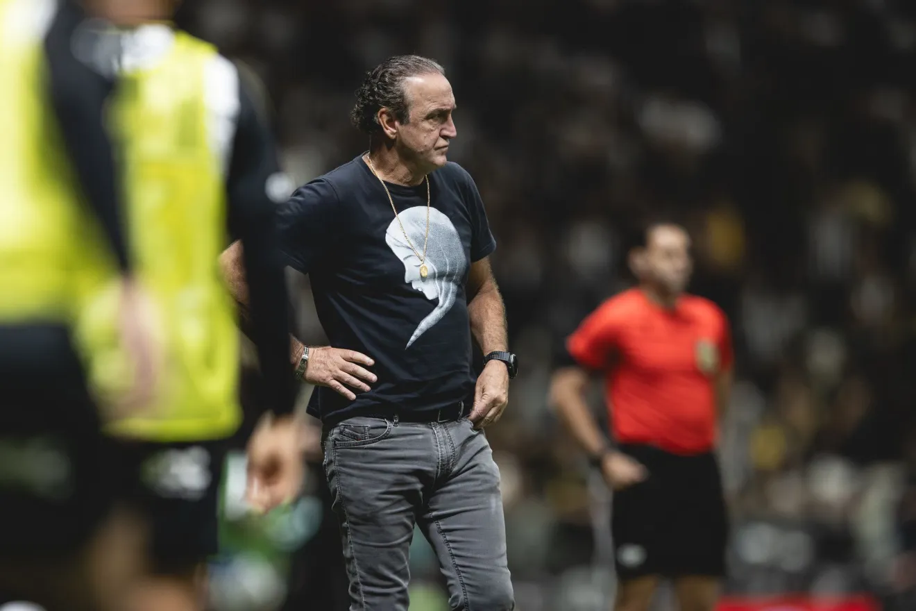  Atlético-MG demite Cuca após maus resultados e derrota para o Cruzeiro