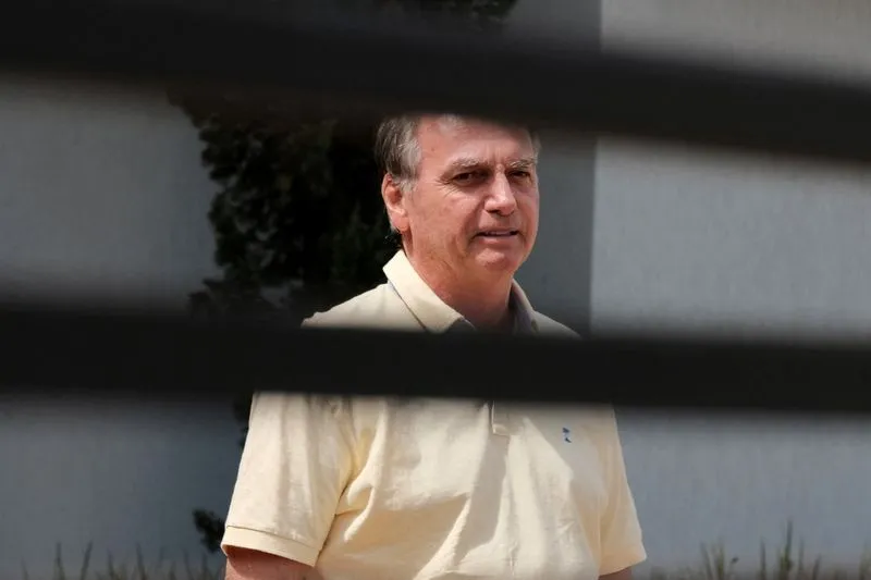 Bolsonaro terá dez dias de observação médica se iniciar pena na Papuda