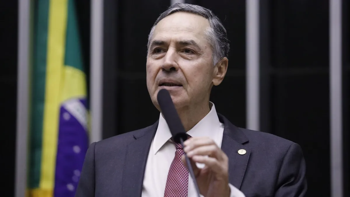 Com indefinição de Barroso, Lula já avalia cenários para o STF