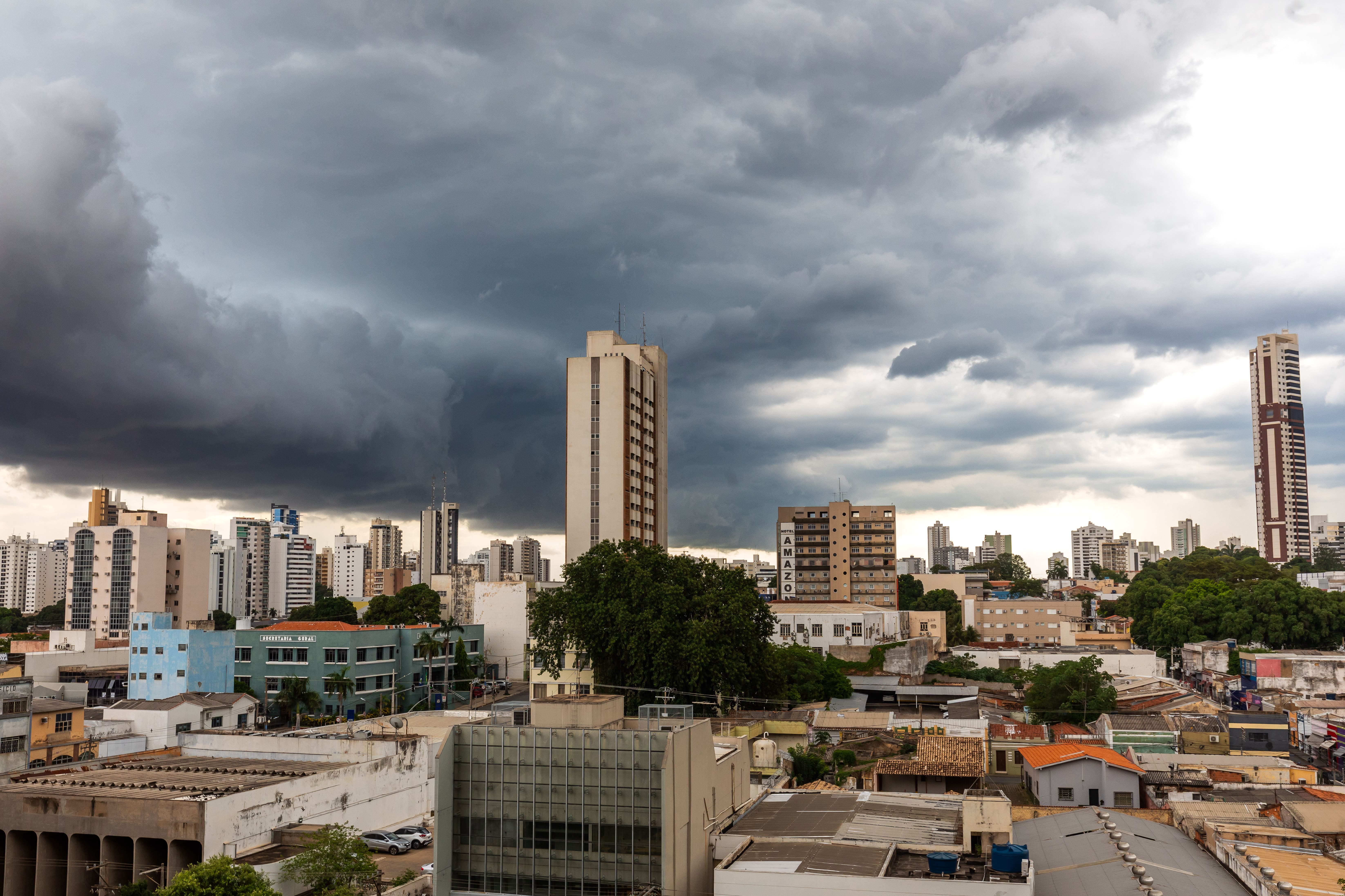 Defesa Civil de Cuiabá mantém alerta de chuva para este sábado em Cuiabá