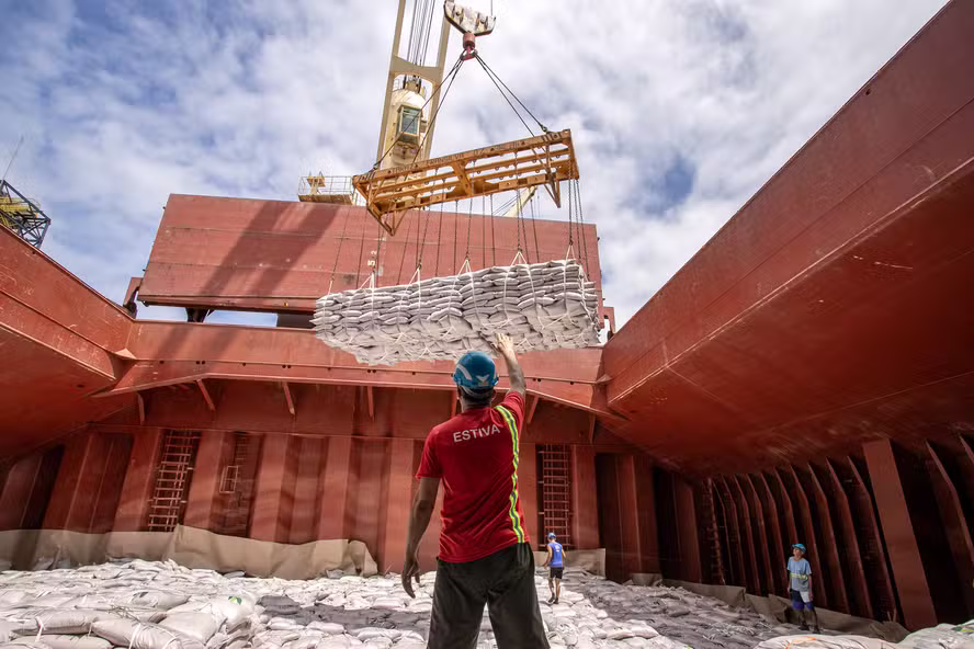 Exportações de açúcar em 2025 tiveram queda de 19%