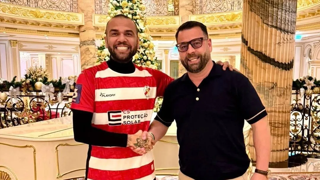 Fora da prisão, Daniel Alves vai voltar a jogar na 3ª divisão de Portugal