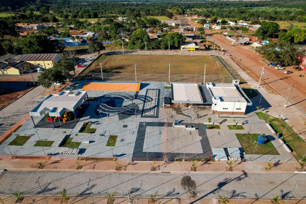 Governo de MT entrega nova praça do Distrito de Bom Jardim, assina ordens de serviço e lança obras em Nobres nesta sexta-feira (5)