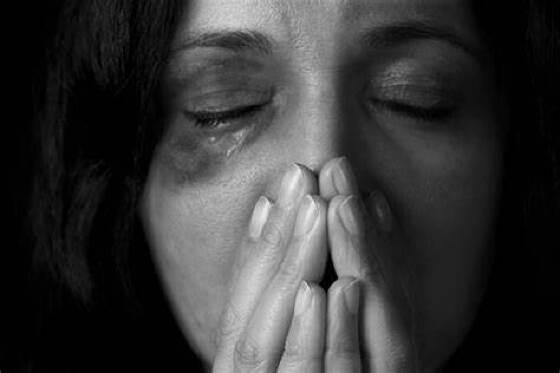 Homem é preso por agredir, morder e ameaçar de morte a companheira no Centro Político Administrativo