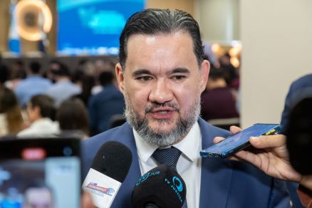 Justiça bloqueia salário de servidor da AL por multa de R$ 848 mil