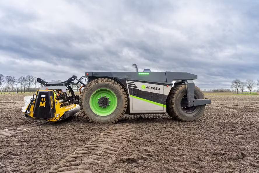 Melhor robô agrícola do mundo faz de tudo na lavoura e custa R$ 2 milhões