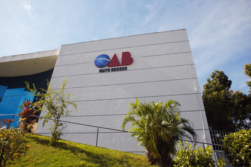 OAB-MT convoca advogados e advogadas inscritos para sessão extraordinária do Pleno de escolha da lista sêxtupla
