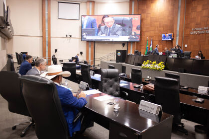  Pedido de vista adia a primeira votação da Lei Orçamentária de 2026