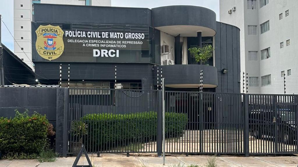 Polícia Civil vai a RS e desarticula grupo criminoso envolvido em crimes de sextorsão contra vítimas de MT