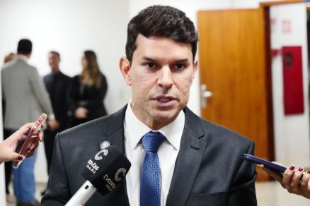  Por unanimidade, AL aprova e procurador assume cadeira no TCE