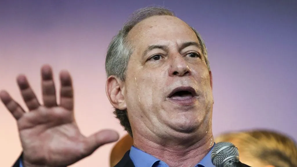  Presidente do PSDB no Ceará anuncia filiação de Ciro Gomes ao partido
