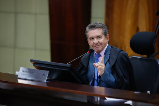  Presidente do TCE e outros são inocentados em ação de R$ 2 mi