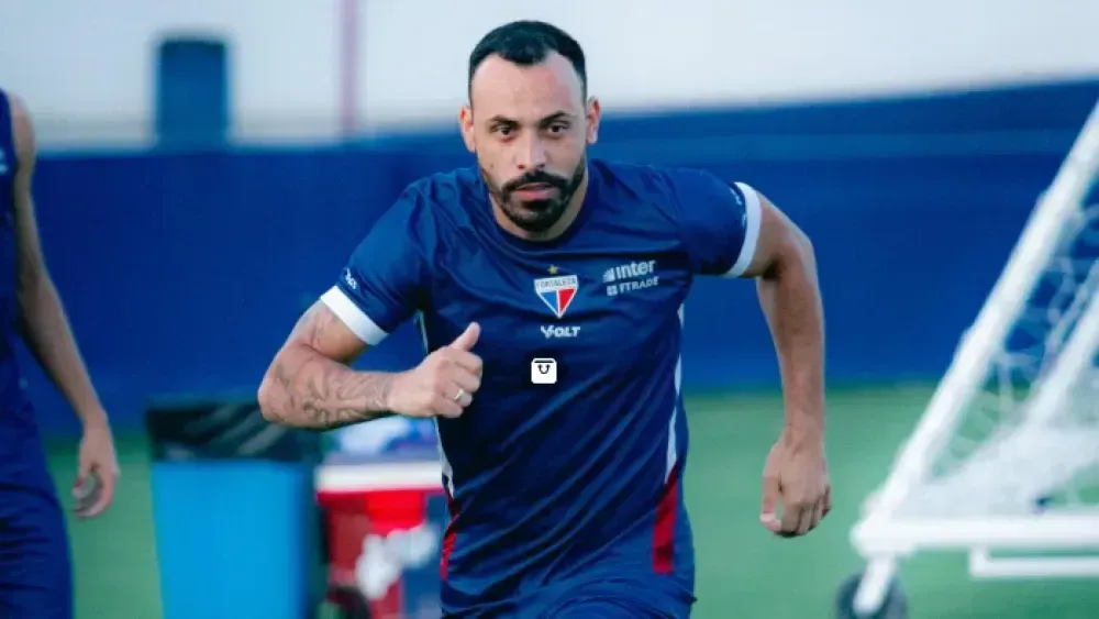 Santos fecha a contratação do atacante Moisés, do Fortaleza; veja valores