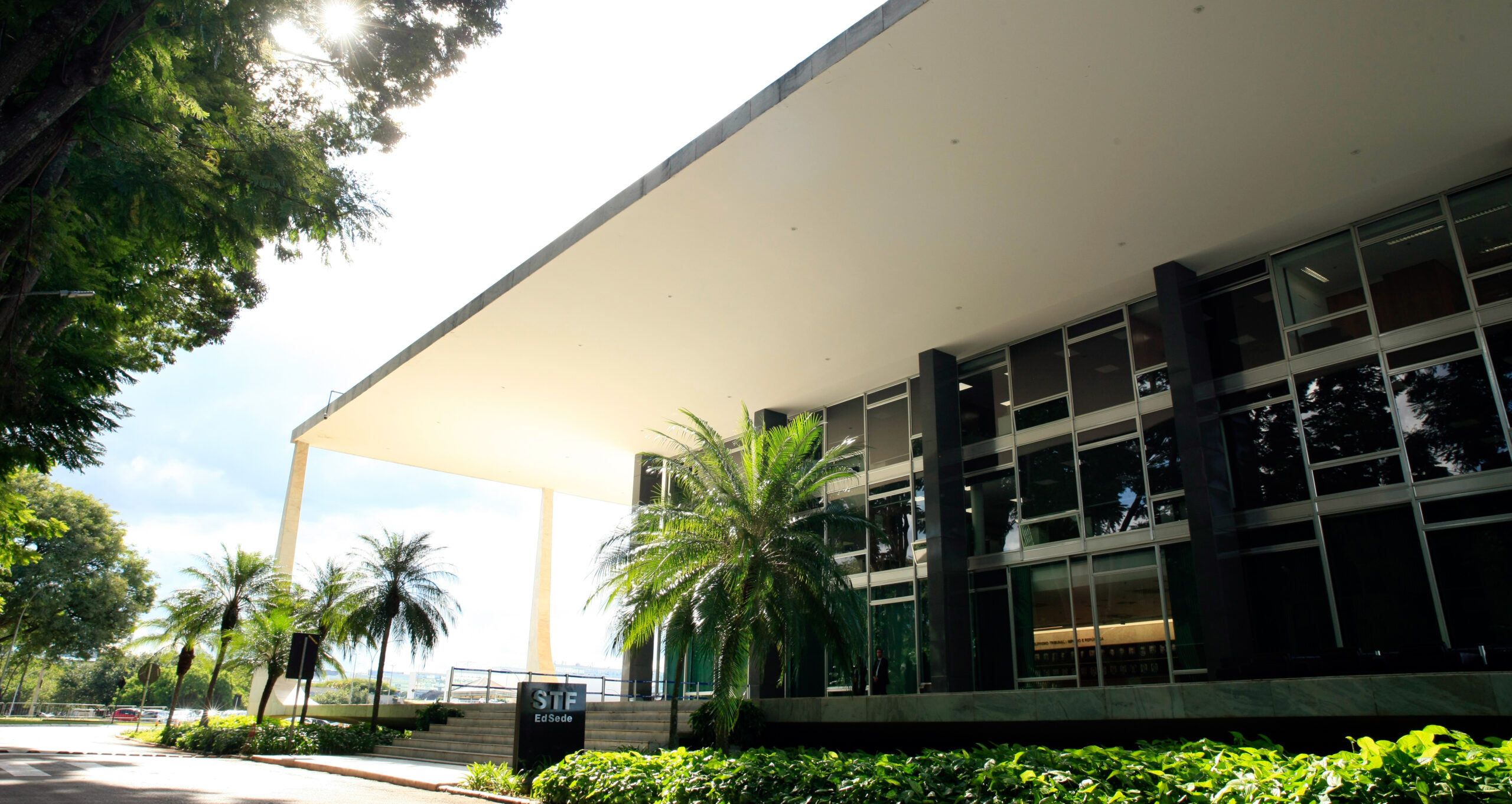  STF mantém prisão domiciliar de Jair Bolsonaro