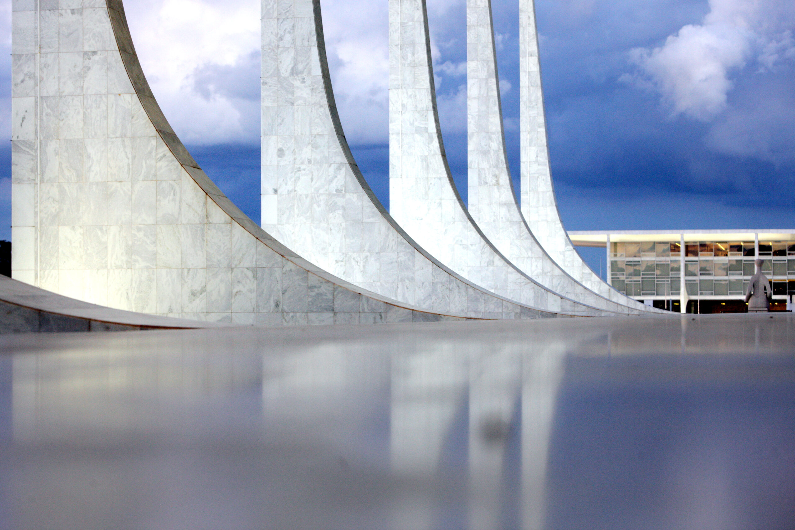 Supremo anula regra de MT que incluía empregados públicos no regime próprio de previdência estadual