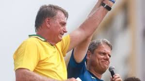 Tarcísio visita Bolsonaro nesta segunda (29), em Brasília