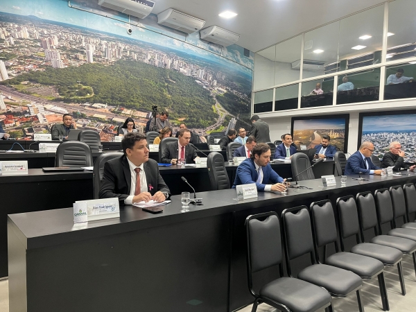  Vereadores aprovam proposta que regulamenta o adicional de insalubridade aos profissionais de saúde