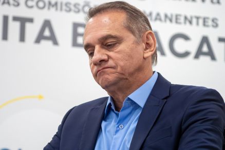 WS manobra e usa requerimento antigo para abrir CPI da Saúde